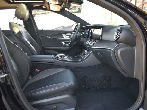 Used 2019 Mercedes-Benz E 300 4MATIC w/ Convenience Package image 39