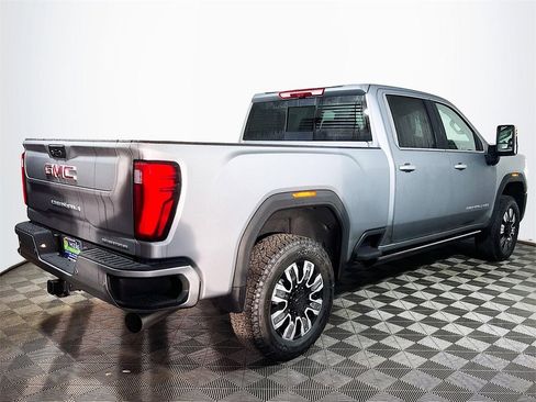 New 2026 GMC Sierra 2500 Denali w/ Denali Reserve Package image 8