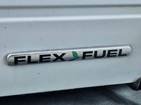 Used 2015 Ford F250 XL w/ Power Equipment Group AWD/4WD image 14
