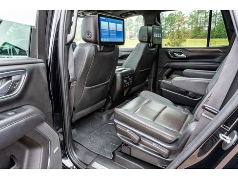 Used 2022 Chevrolet Tahoe High Country w/ Premium Package image 13