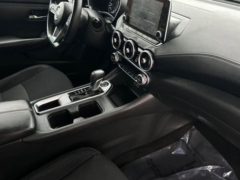 Used 2020 Nissan Sentra SV image 18