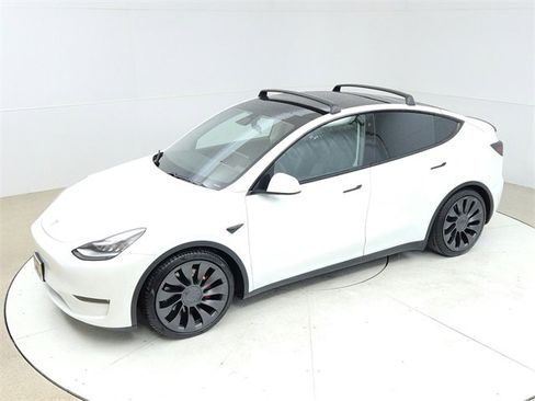 Used 2020 Tesla Model Y Performance image 15