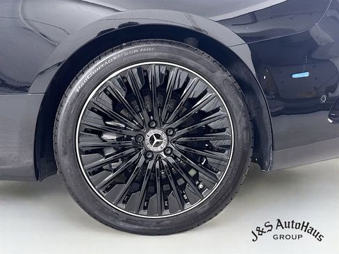 Used 2024 Mercedes-Benz CLE 300 4MATIC Cabriolet w/ Night Package image 39