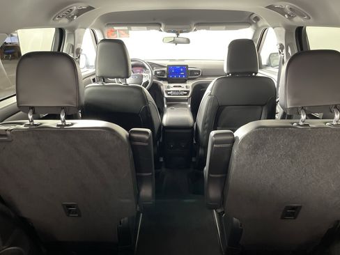 Used 2023 Ford Explorer XLT w/ Equipment Group 202A image 17