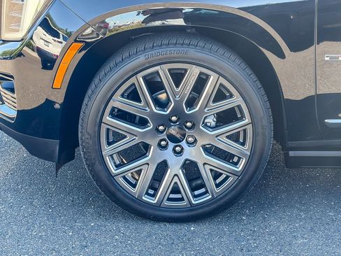 Used 2026 GMC Yukon Denali Ultimate w/ LPO, Floor Liner Package image 16