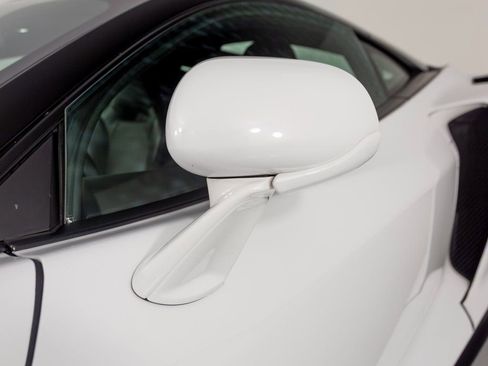 Used 2022 McLaren GT image 33