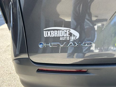 Used 2025 Toyota Sienna LE AWD/4WD image 20