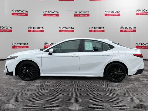 Certified 2025 Toyota Camry SE image 6