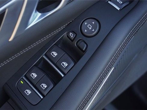 Used 2023 BMW X5 sDrive40i w/ M Sport Package image 21