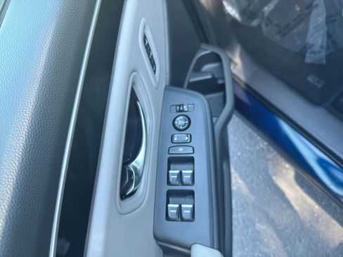 Used 2023 Honda Pilot Touring image 9