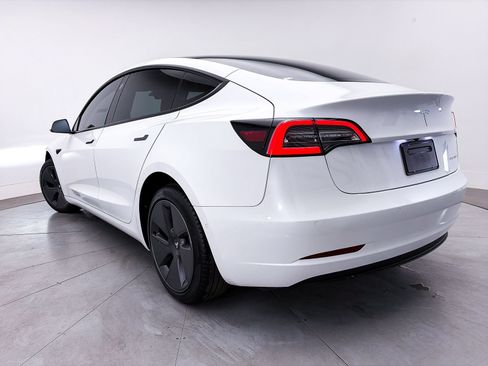 Used 2022 Tesla Model 3 Long Range AWD/4WD image 2