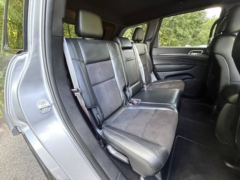 Used 2021 Jeep Grand Cherokee Laredo X AWD/4WD image 35