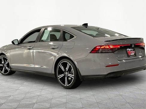 Used 2024 Honda Accord Sport image 4