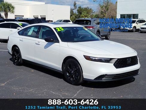 Certified 2025 Honda Accord SE image 1