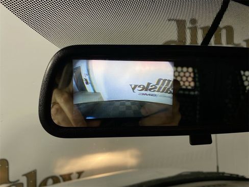 Used 2024 GMC Savana 2500 w/ Driver Convenience Package image 16