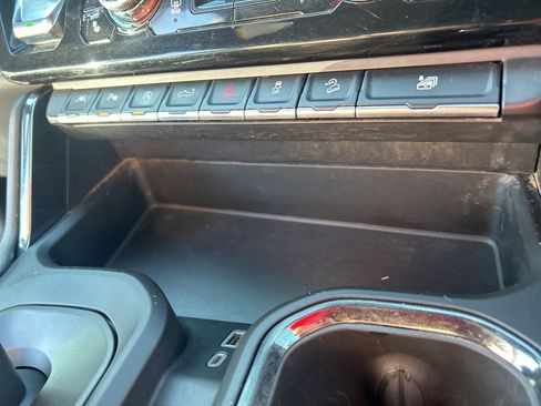 Used 2022 GMC Sierra 1500 AT4 w/ AT4 Premium Package image 20