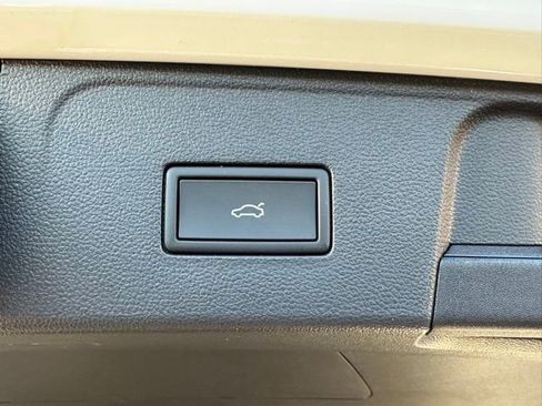 New 2026 Volkswagen Atlas SE image 21