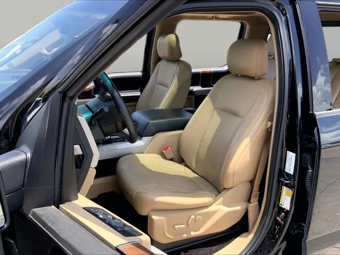 Used 2017 Ford F150 Lariat AWD/4WD image 8