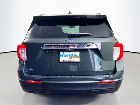Used 2022 Ford Explorer XLT image 8