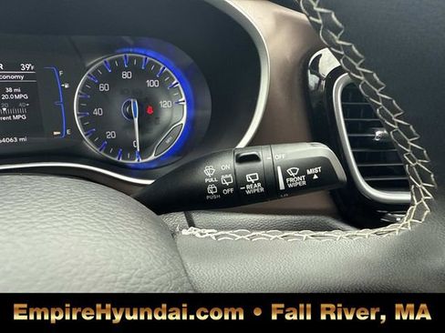 Used 2023 Chrysler Voyager LX image 30