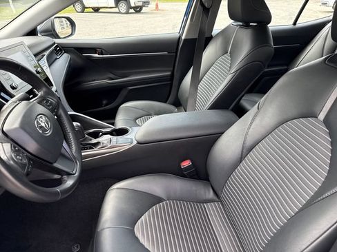 Used 2024 Toyota Camry SE FWD image 11