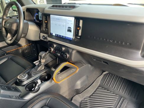 Used 2023 Ford Bronco Badlands w/ Sasquatch Package image 18