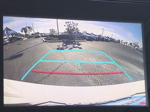 Used 2020 Toyota Prius XLE image 21