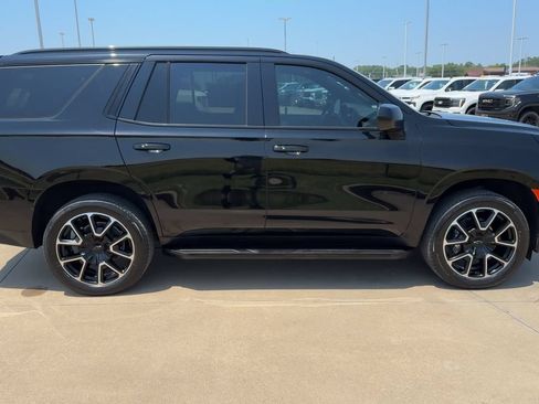 Used 2021 Chevrolet Tahoe RST RWD image 2