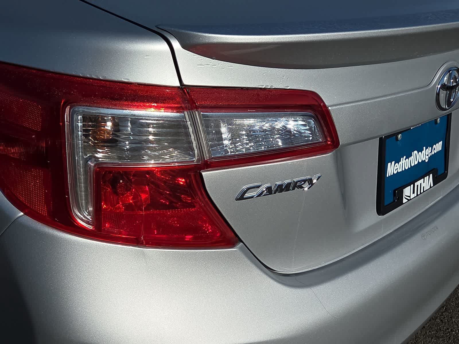 Used 2013 Toyota Camry SE FWD image 15