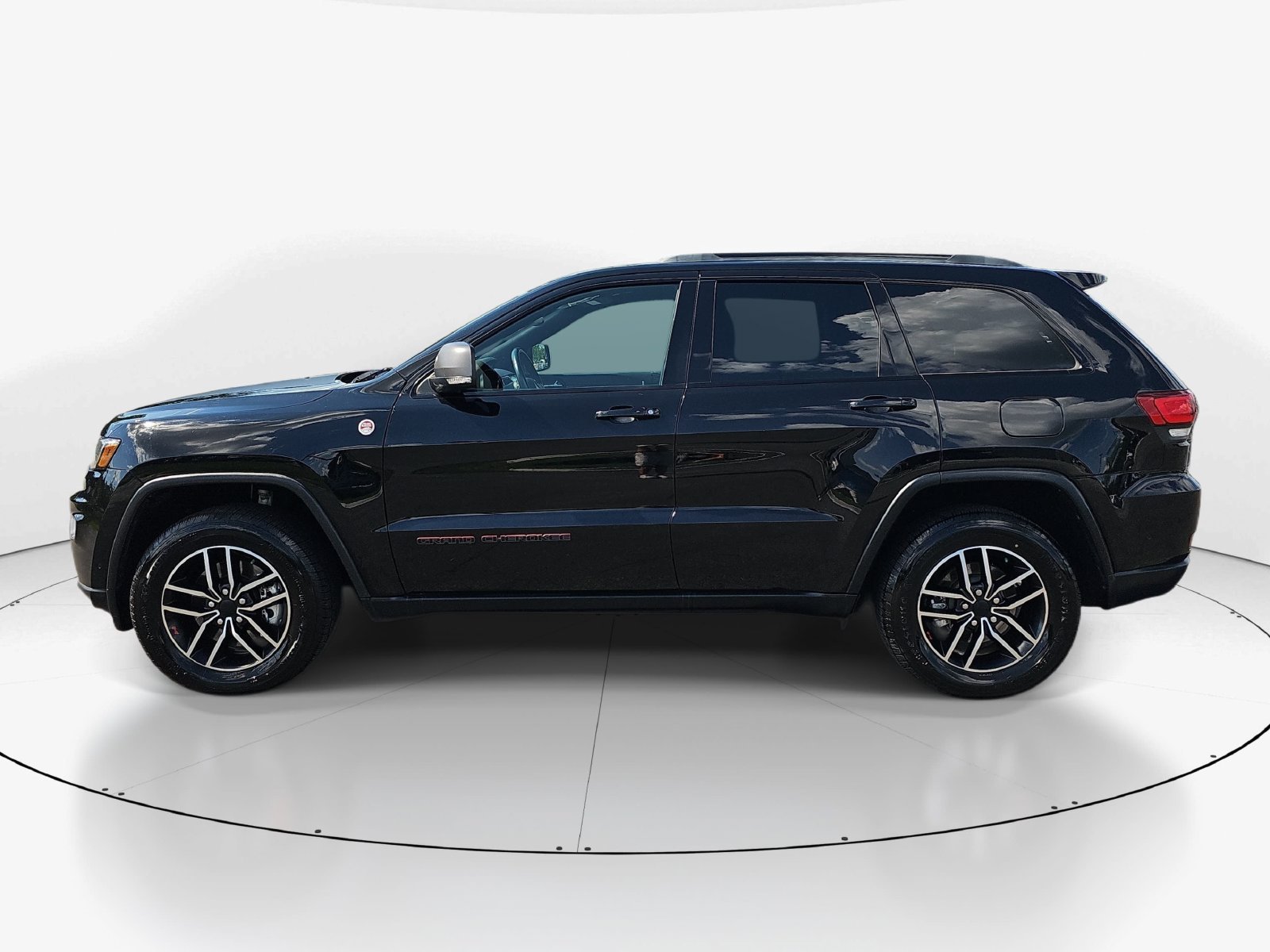 Used 2021 Jeep Grand Cherokee Trailhawk w/ Trailhawk Luxury Group AWD/4WD image 10