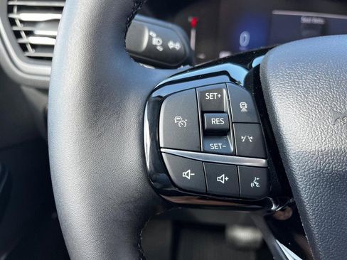 New 2025 Ford Escape PHEV FWD image 11