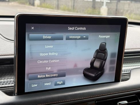 Used 2021 Lincoln Aviator Black Label w/ Dynamic Handling Package image 16