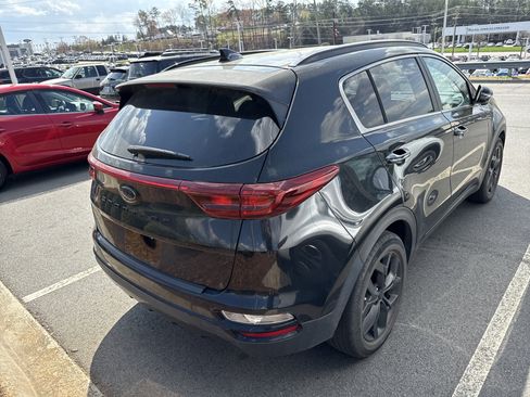 Used 2022 Kia Sportage Nightfall Edition image 11