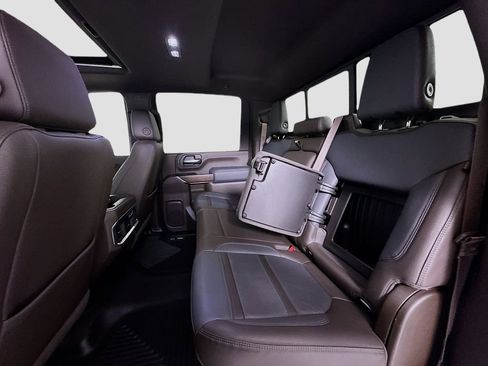 Used 2023 GMC Sierra 3500 Denali w/ Denali Ultimate Package image 21