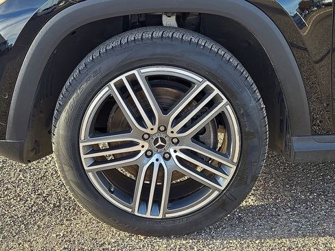 Used 2025 Mercedes-Benz GLS 450 4MATIC image 21