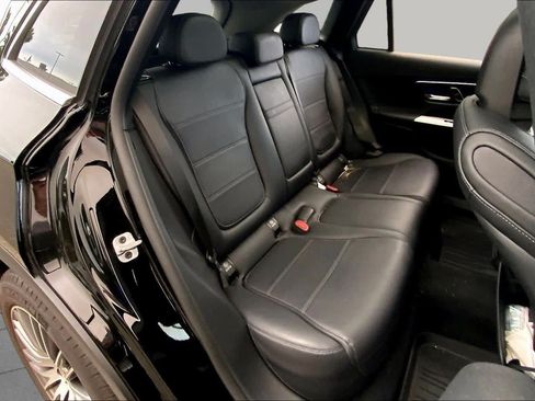 Used 2023 Mercedes-Benz GLC 300 4MATIC image 20