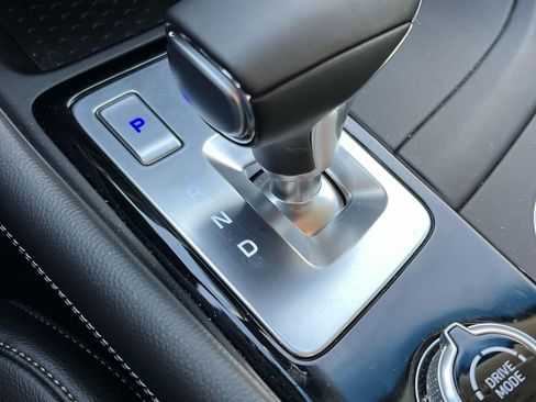 Used 2024 Genesis G70 2.5T image 30