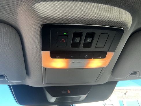 Certified 2023 Nissan Pathfinder SL w/ SL Premium Package image 18