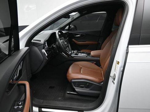 Used 2023 Audi Q7 3.0T Prestige AWD/4WD image 9