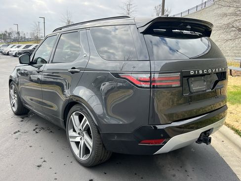 Used 2025 Land Rover Discovery Metropolitan Edition image 5