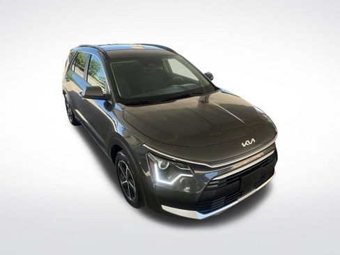 Certified 2024 Kia Niro EX FWD image 39