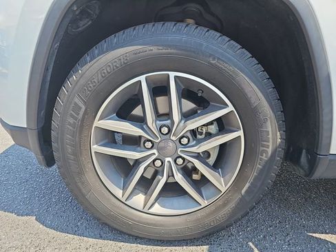 Used 2020 Jeep Grand Cherokee Limited RWD image 37