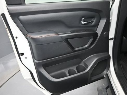 Used 2023 Nissan Titan PRO-4X w/ Pro-4x Convenience Package AWD/4WD image 21