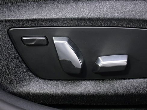Used 2023 BMW 540i w/ Convenience Package RWD image 17