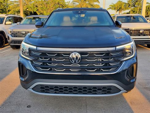 New 2026 Volkswagen Atlas Cross Sport SE image 2