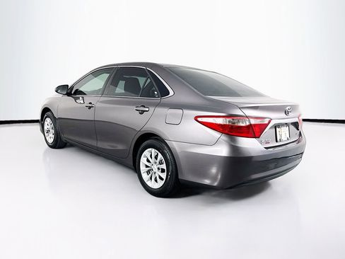 Used 2015 Toyota Camry LE image 7