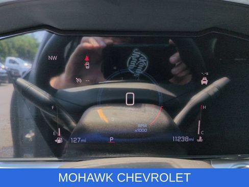 Used 2025 Chevrolet Trax LT w/ LT Convenience Package FWD image 13