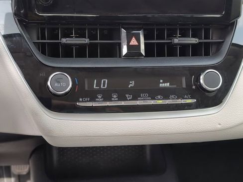 Used 2023 Toyota Corolla LE image 19