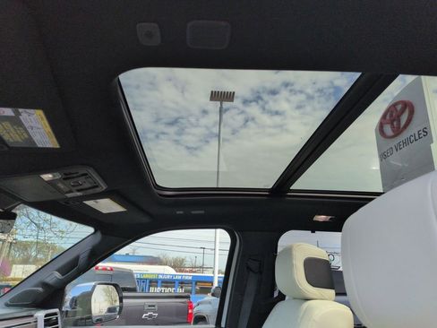 Used 2024 Toyota Sequoia Capstone AWD/4WD image 21