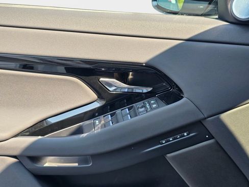 New 2026 Land Rover Range Rover Evoque Hoxton AWD/4WD image 28